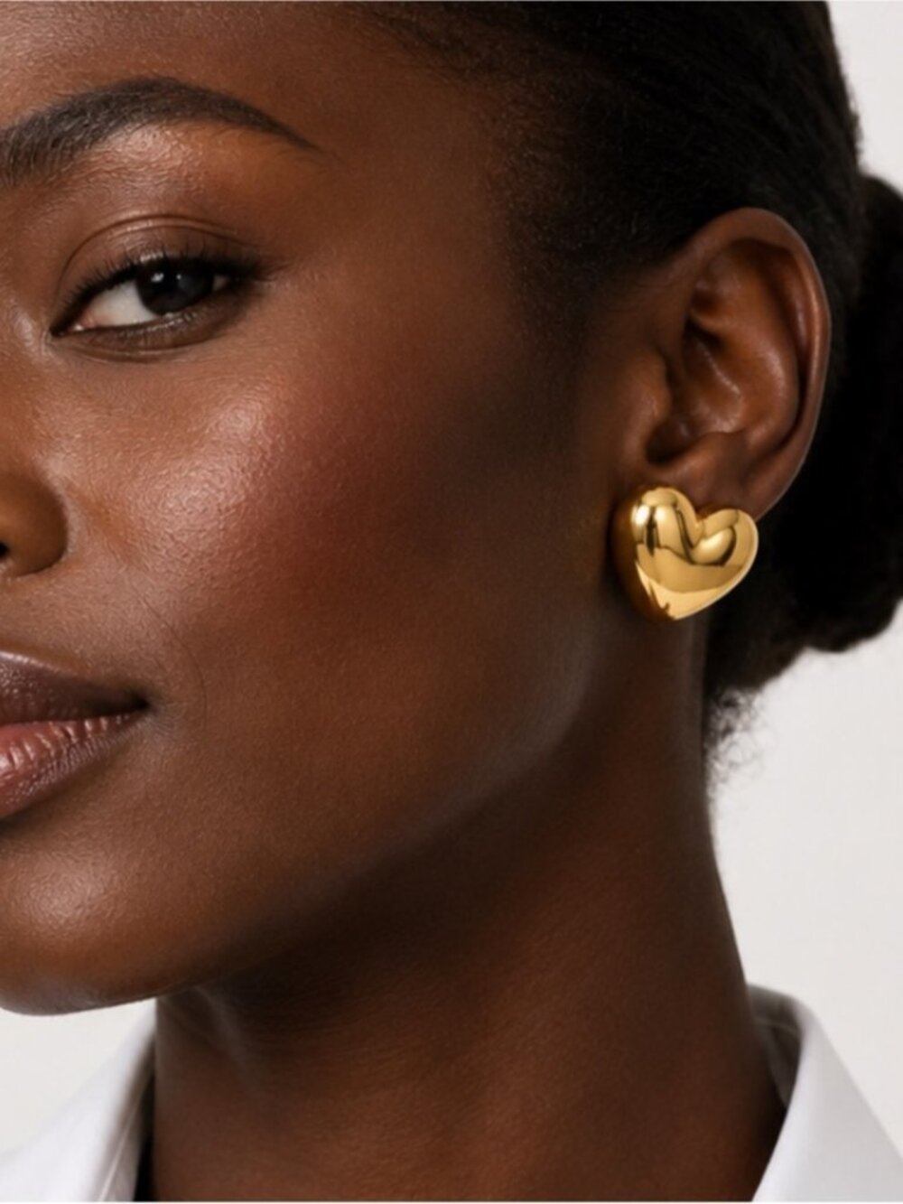 New! 18K Gold Plated Gold Heart Post Earrings NWOT